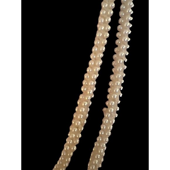 Vintage Jewelry Set Seed Pearl Necklace PLUS Clip Earrings Lightweight Ballet - Picture 3 of 12